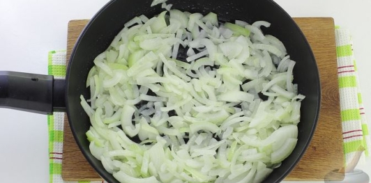 Фаршированные перцы с рисом, капустой и морковью