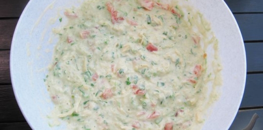 Кабачковые дрожжевые блины с помидорами, картошкой и сыром