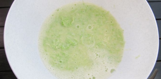 Кабачковые дрожжевые блины с помидорами, картошкой и сыром