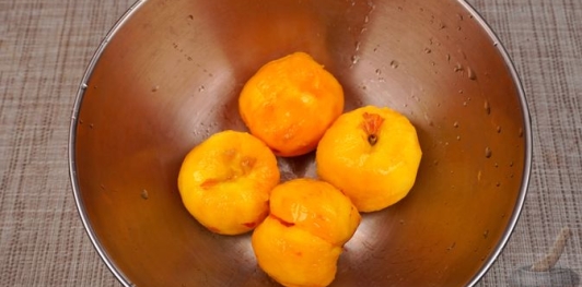 Свиная корейка с сыром и персиками, в духовке