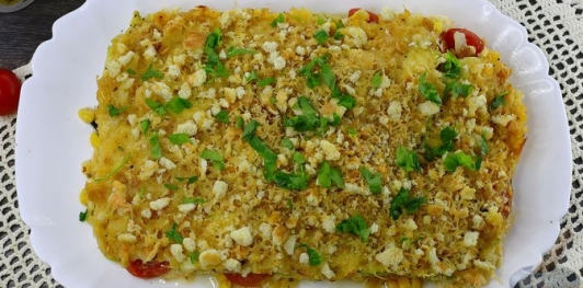 Запеканка из кабачков с помидорами, кукурузой и сыром