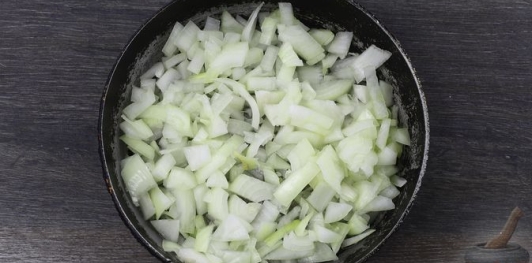 Запеканка из кабачков с помидорами, кукурузой и сыром