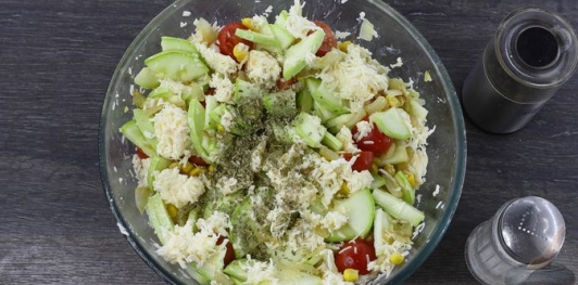 Запеканка из кабачков с помидорами, кукурузой и сыром