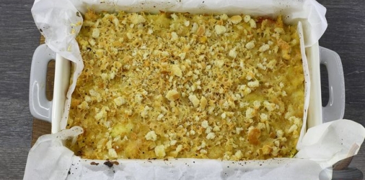 Запеканка из кабачков с помидорами, кукурузой и сыром