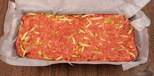 Запеканка из мясного фарша с кабачками