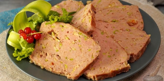 Запеканка из мясного фарша с кабачками