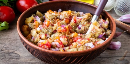 Баклажанная икра со сладким перцем и помидорами