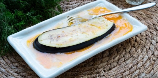 Баклажаны с фаршем, помидорами и сыром, в духовке