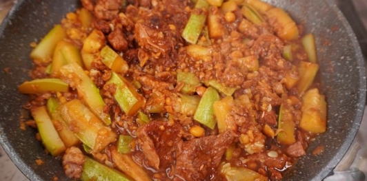 Баранина с кабачками и нутом