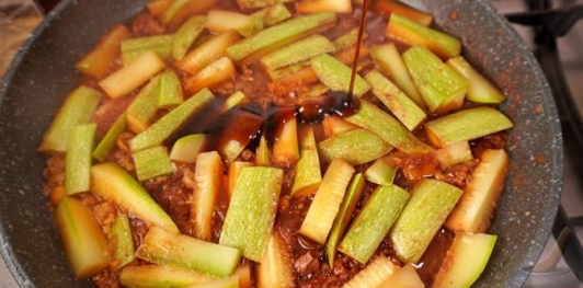 Баранина с кабачками и нутом