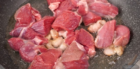 Баранина с кабачками и нутом