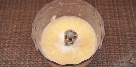 Дынное мороженое со сгущёнкой