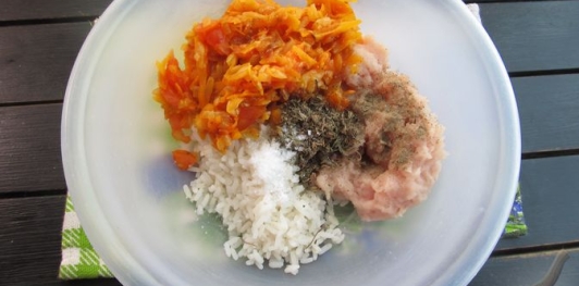 Фаршированные помидоры с курицей и рисом