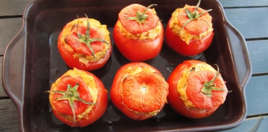 Фаршированные помидоры с курицей и рисом