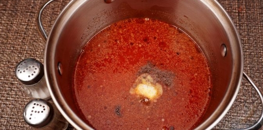 Фаршированный перец с мясом, рисом, помидорами и луком