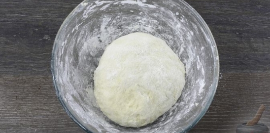 Фокачча с виноградом и розмарином