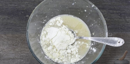 Фокачча с виноградом и розмарином