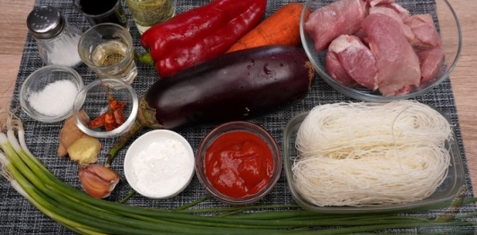 Фунчоза с мясом и баклажанами