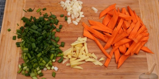 Фунчоза с мясом и баклажанами