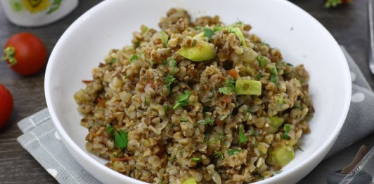 Гречка с фаршем и кабачками