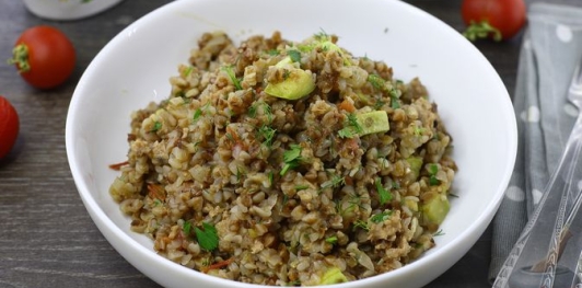 Гречка с фаршем и кабачками