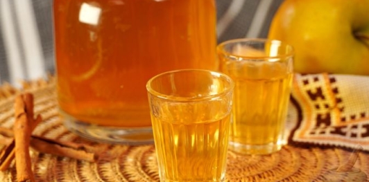 Яблочная настойка по-моравски