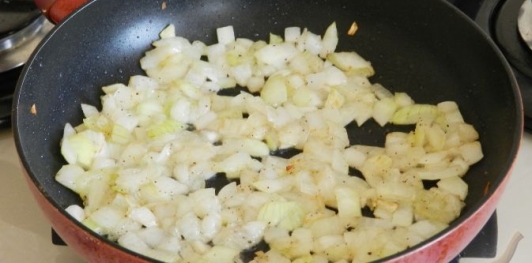Капоната (баклажаны с помидорами, перцем и оливками)