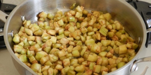 Капоната (баклажаны с помидорами, перцем и оливками)