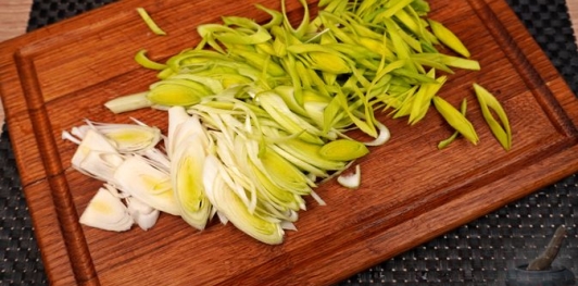 Куриные окорочка, запечённые с фенхелем и овощами