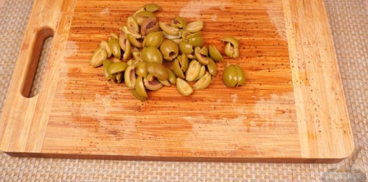 Кускус с помидорами и оливками