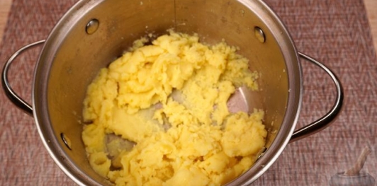 Макош нудли (картофельные нудли)