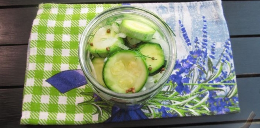 Маринованные кабачки с кориандром