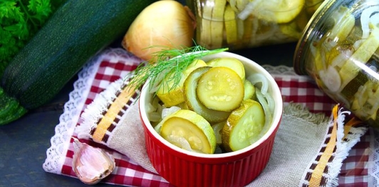 Маринованные кабачки с кориандром