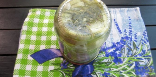 Маринованные кабачки с кориандром