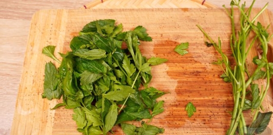 Молодая кукуруза гриль с зелёным маслом