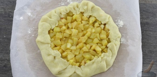 Постная галета с яблоками