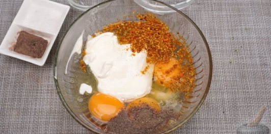 Рисовая запеканка с брокколи и помидорами черри