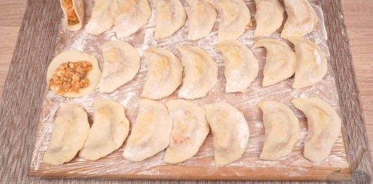 Шемшемоты (ассирийские пельмени с курицей и рисом)
