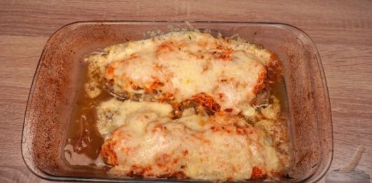 Скумбрия, запечённая с овощами в рукаве