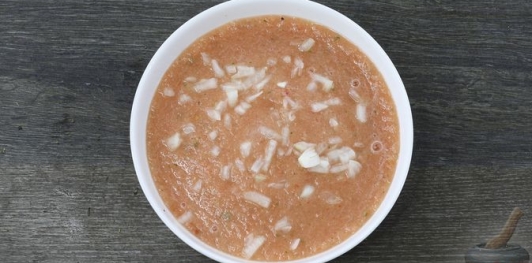 Суп-пюре с дыней и помидорами