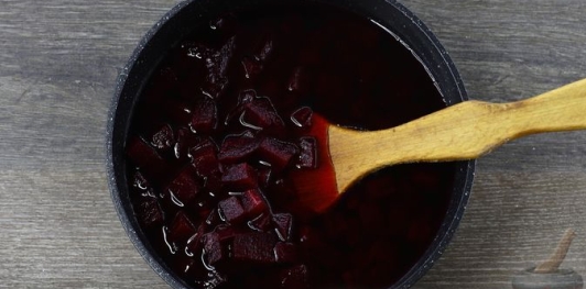 Свекольник с морепродуктами