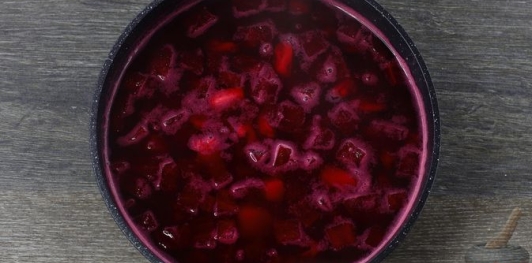 Свекольник с морепродуктами