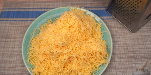 Сырно-мясной рулет