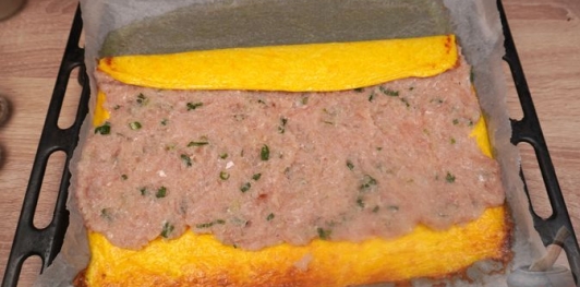 Сырно-мясной рулет
