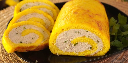 Сырно-мясной рулет