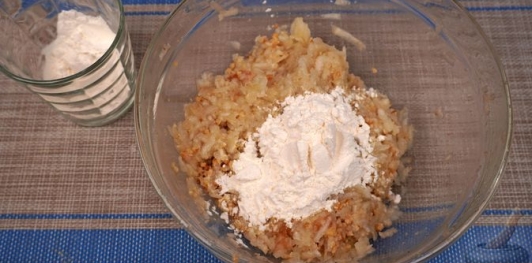 Творожные пирожки с грушами и грецкими орехами (в духовке)