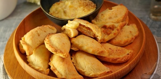 Творожные пирожки с грушами и грецкими орехами (в духовке)