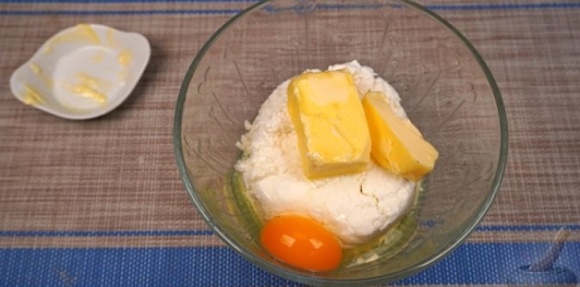 Творожные пирожки с грушами и грецкими орехами (в духовке)