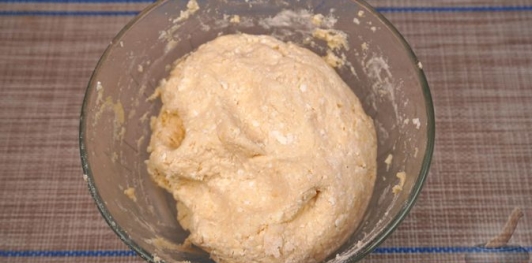 Творожные пирожки с грушами и грецкими орехами (в духовке)
