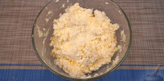 Творожные пирожки с грушами и грецкими орехами (в духовке)